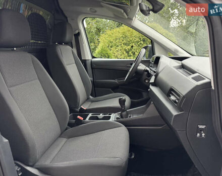 Серый Фольксваген Кадди, объемом двигателя 2 л и пробегом 249 тыс. км за 16800 $, фото 20 на Automoto.ua