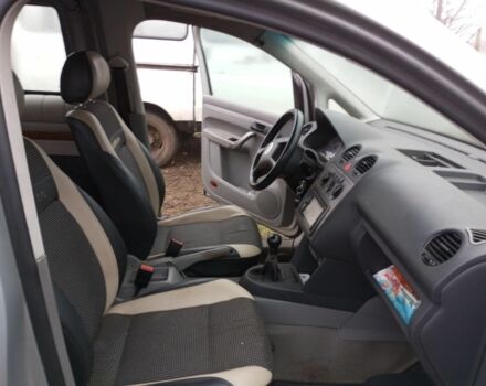 Серый Фольксваген Кадди, объемом двигателя 1.9 л и пробегом 400 тыс. км за 2839 $, фото 2 на Automoto.ua