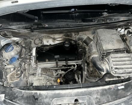 Серый Фольксваген Кадди, объемом двигателя 2 л и пробегом 364 тыс. км за 5000 $, фото 7 на Automoto.ua