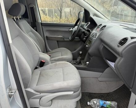 Сірий Фольксваген Кадді, об'ємом двигуна 2 л та пробігом 282 тис. км за 1850 $, фото 4 на Automoto.ua