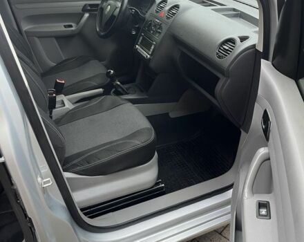 Серый Фольксваген Кадди, объемом двигателя 2 л и пробегом 274 тыс. км за 4999 $, фото 14 на Automoto.ua