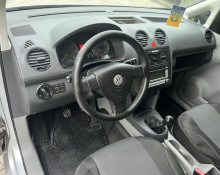 Серый Фольксваген Кадди, объемом двигателя 2 л и пробегом 274 тыс. км за 4999 $, фото 12 на Automoto.ua