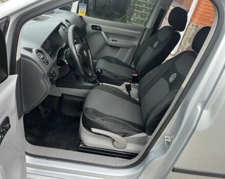 Серый Фольксваген Кадди, объемом двигателя 2 л и пробегом 274 тыс. км за 4999 $, фото 4 на Automoto.ua