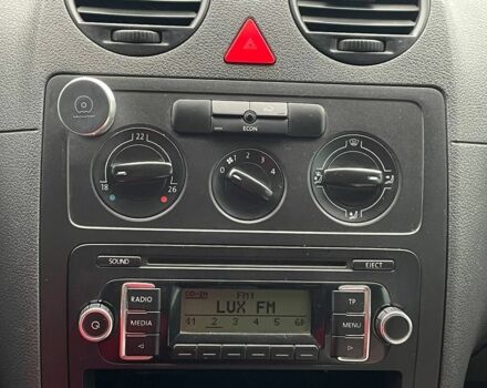 Сірий Фольксваген Кадді, об'ємом двигуна 1.6 л та пробігом 219 тис. км за 5999 $, фото 10 на Automoto.ua