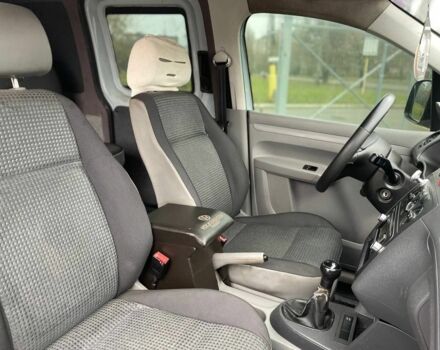 Сірий Фольксваген Кадді, об'ємом двигуна 1.6 л та пробігом 219 тис. км за 5999 $, фото 13 на Automoto.ua