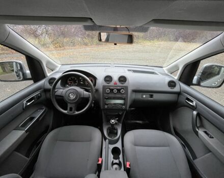 Серый Фольксваген Кадди, объемом двигателя 1.6 л и пробегом 312 тыс. км за 9200 $, фото 6 на Automoto.ua