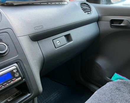 Серый Фольксваген Кадди, объемом двигателя 1.6 л и пробегом 460 тыс. км за 6500 $, фото 5 на Automoto.ua