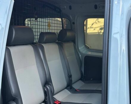 Серый Фольксваген Кадди, объемом двигателя 1.6 л и пробегом 280 тыс. км за 8500 $, фото 6 на Automoto.ua