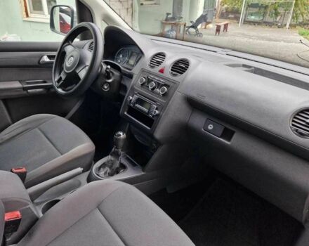 Сірий Фольксваген Кадді, об'ємом двигуна 1.6 л та пробігом 300 тис. км за 11000 $, фото 3 на Automoto.ua