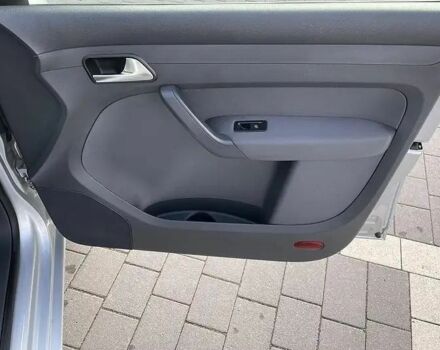 Фольксваген Кадди 2015 в Виноградове на Automoto.ua Серый Фольксваген Кадди, объемом двигателя 1.6 л и пробегом 299 тыс. км за 11000 $, фото 16 на Automoto.ua