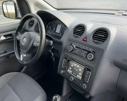 Фольксваген Кадди 2015 в Виноградове на Automoto.ua Серый Фольксваген Кадди, объемом двигателя 1.6 л и пробегом 299 тыс. км за 11000 $, фото 21 на Automoto.ua