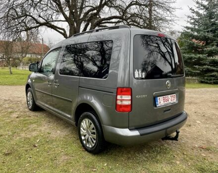 Сірий Фольксваген Кадді, об'ємом двигуна 1.6 л та пробігом 243 тис. км за 11950 $, фото 6 на Automoto.ua