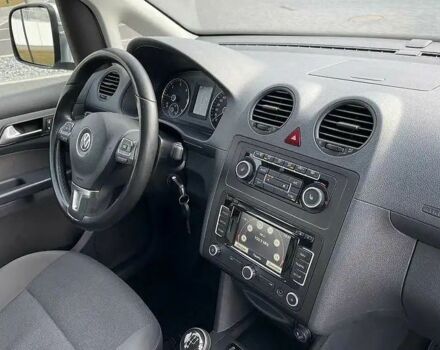 Фольксваген Кадди 2015 в Виноградове на Automoto.ua Серый Фольксваген Кадди, объемом двигателя 1.6 л и пробегом 299 тыс. км за 11000 $, фото 14 на Automoto.ua