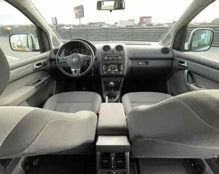 Фольксваген Кадди 2015 в Виноградове на Automoto.ua Серый Фольксваген Кадди, объемом двигателя 1.6 л и пробегом 299 тыс. км за 11000 $, фото 8 на Automoto.ua