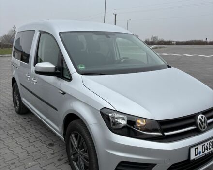 Серый Фольксваген Кадди, объемом двигателя 2 л и пробегом 280 тыс. км за 15000 $, фото 1 на Automoto.ua