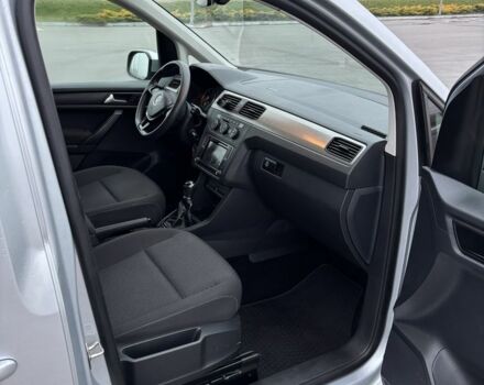 Серый Фольксваген Кадди, объемом двигателя 2 л и пробегом 280 тыс. км за 15000 $, фото 5 на Automoto.ua