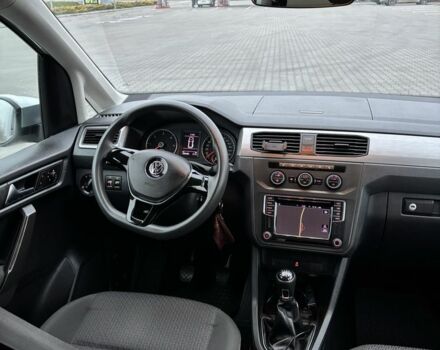 Серый Фольксваген Кадди, объемом двигателя 2 л и пробегом 280 тыс. км за 15000 $, фото 6 на Automoto.ua