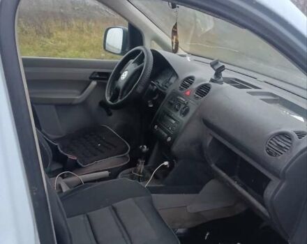 Серый Фольксваген Кадди, объемом двигателя 2 л и пробегом 275 тыс. км за 3500 $, фото 5 на Automoto.ua