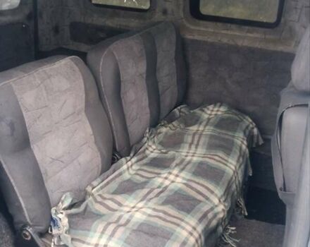 Серый Фольксваген Кадди, объемом двигателя 2 л и пробегом 275 тыс. км за 3500 $, фото 7 на Automoto.ua