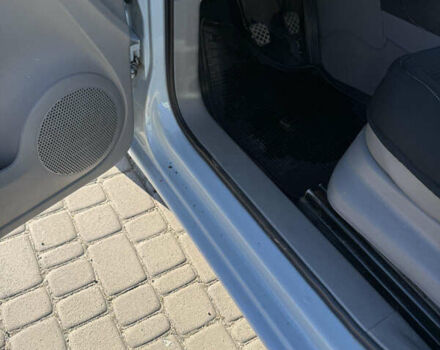 Серый Фольксваген Кадди, объемом двигателя 1.97 л и пробегом 286 тыс. км за 5200 $, фото 3 на Automoto.ua