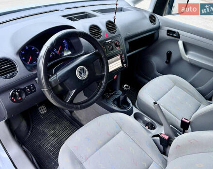 Серый Фольксваген Кадди, объемом двигателя 2 л и пробегом 286 тыс. км за 5499 $, фото 27 на Automoto.ua