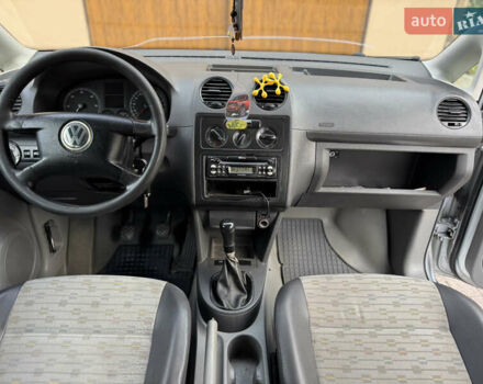 Сірий Фольксваген Кадді, об'ємом двигуна 2 л та пробігом 370 тис. км за 3950 $, фото 22 на Automoto.ua
