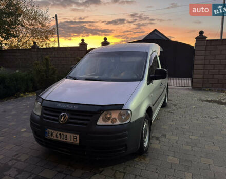 Сірий Фольксваген Кадді, об'ємом двигуна 2 л та пробігом 370 тис. км за 3950 $, фото 2 на Automoto.ua