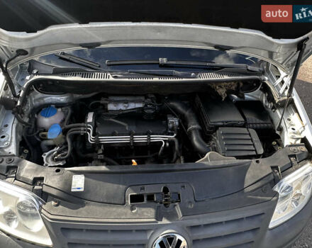 Серый Фольксваген Кадди, объемом двигателя 1.97 л и пробегом 227 тыс. км за 5500 $, фото 14 на Automoto.ua