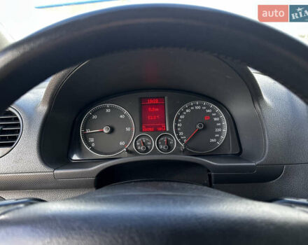 Серый Фольксваген Кадди, объемом двигателя 1.97 л и пробегом 227 тыс. км за 5500 $, фото 9 на Automoto.ua