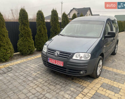 Сірий Фольксваген Кадді, об'ємом двигуна 1.6 л та пробігом 216 тис. км за 6000 $, фото 1 на Automoto.ua