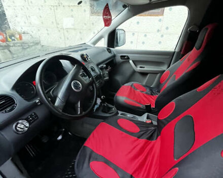 Серый Фольксваген Кадди, объемом двигателя 1.97 л и пробегом 364 тыс. км за 5000 $, фото 9 на Automoto.ua