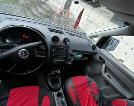 Серый Фольксваген Кадди, объемом двигателя 1.97 л и пробегом 364 тыс. км за 5000 $, фото 10 на Automoto.ua