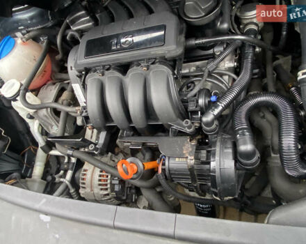 Сірий Фольксваген Кадді, об'ємом двигуна 1.6 л та пробігом 216 тис. км за 6000 $, фото 40 на Automoto.ua