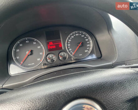 Сірий Фольксваген Кадді, об'ємом двигуна 1.6 л та пробігом 216 тис. км за 6000 $, фото 21 на Automoto.ua