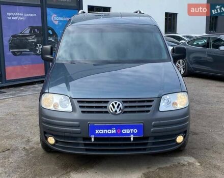 Серый Фольксваген Кадди, объемом двигателя 1.6 л и пробегом 203 тыс. км за 7800 $, фото 1 на Automoto.ua