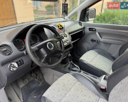 Сірий Фольксваген Кадді, об'ємом двигуна 2 л та пробігом 370 тис. км за 3950 $, фото 21 на Automoto.ua