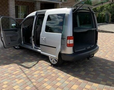 Сірий Фольксваген Кадді, об'ємом двигуна 1.6 л та пробігом 181 тис. км за 6800 $, фото 5 на Automoto.ua