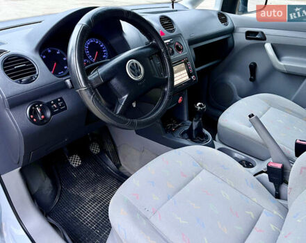 Серый Фольксваген Кадди, объемом двигателя 2 л и пробегом 286 тыс. км за 5499 $, фото 20 на Automoto.ua