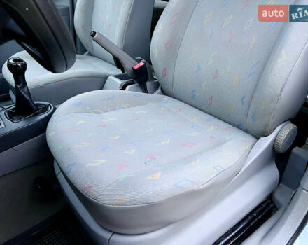 Серый Фольксваген Кадди, объемом двигателя 2 л и пробегом 286 тыс. км за 5499 $, фото 25 на Automoto.ua