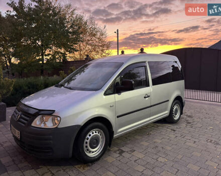 Сірий Фольксваген Кадді, об'ємом двигуна 2 л та пробігом 370 тис. км за 3950 $, фото 1 на Automoto.ua