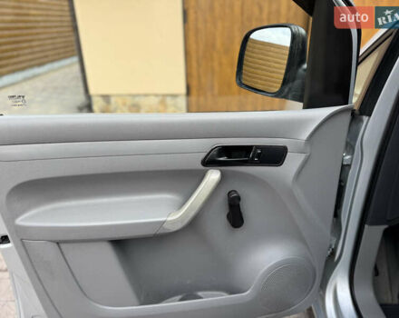 Сірий Фольксваген Кадді, об'ємом двигуна 2 л та пробігом 370 тис. км за 3950 $, фото 20 на Automoto.ua