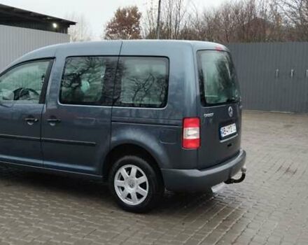 Серый Фольксваген Кадди, объемом двигателя 1.6 л и пробегом 230 тыс. км за 5500 $, фото 2 на Automoto.ua