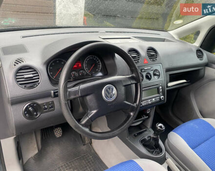 Сірий Фольксваген Кадді, об'ємом двигуна 1.6 л та пробігом 216 тис. км за 6000 $, фото 25 на Automoto.ua