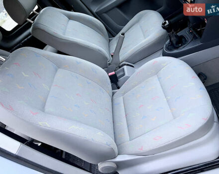 Серый Фольксваген Кадди, объемом двигателя 2 л и пробегом 286 тыс. км за 5499 $, фото 32 на Automoto.ua