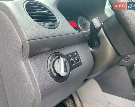 Серый Фольксваген Кадди, объемом двигателя 1.6 л и пробегом 203 тыс. км за 7800 $, фото 9 на Automoto.ua