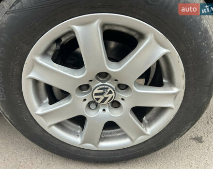 Сірий Фольксваген Кадді, об'ємом двигуна 1.6 л та пробігом 197 тис. км за 6350 $, фото 33 на Automoto.ua