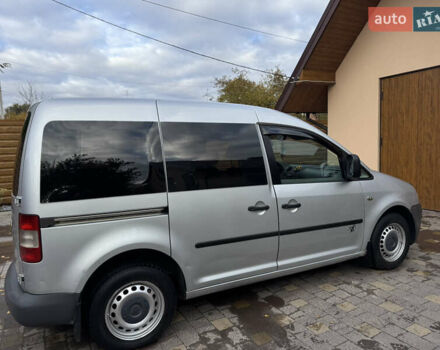 Сірий Фольксваген Кадді, об'ємом двигуна 2 л та пробігом 370 тис. км за 3950 $, фото 4 на Automoto.ua