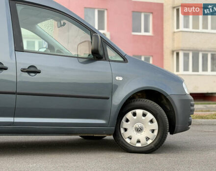 Серый Фольксваген Кадди, объемом двигателя 1.6 л и пробегом 227 тыс. км за 7899 $, фото 12 на Automoto.ua
