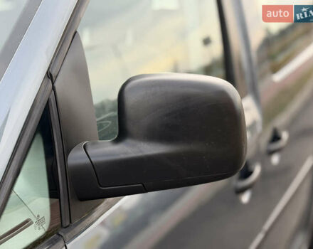 Серый Фольксваген Кадди, объемом двигателя 1.6 л и пробегом 227 тыс. км за 7899 $, фото 8 на Automoto.ua