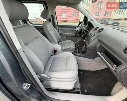 Серый Фольксваген Кадди, объемом двигателя 1.6 л и пробегом 227 тыс. км за 7899 $, фото 21 на Automoto.ua